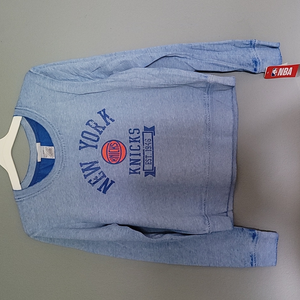 Women's New York Knicks size Large Sweatshirt